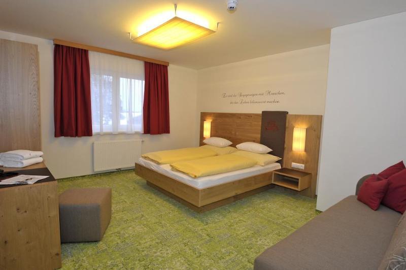 Zur Barbara Hotel 4*